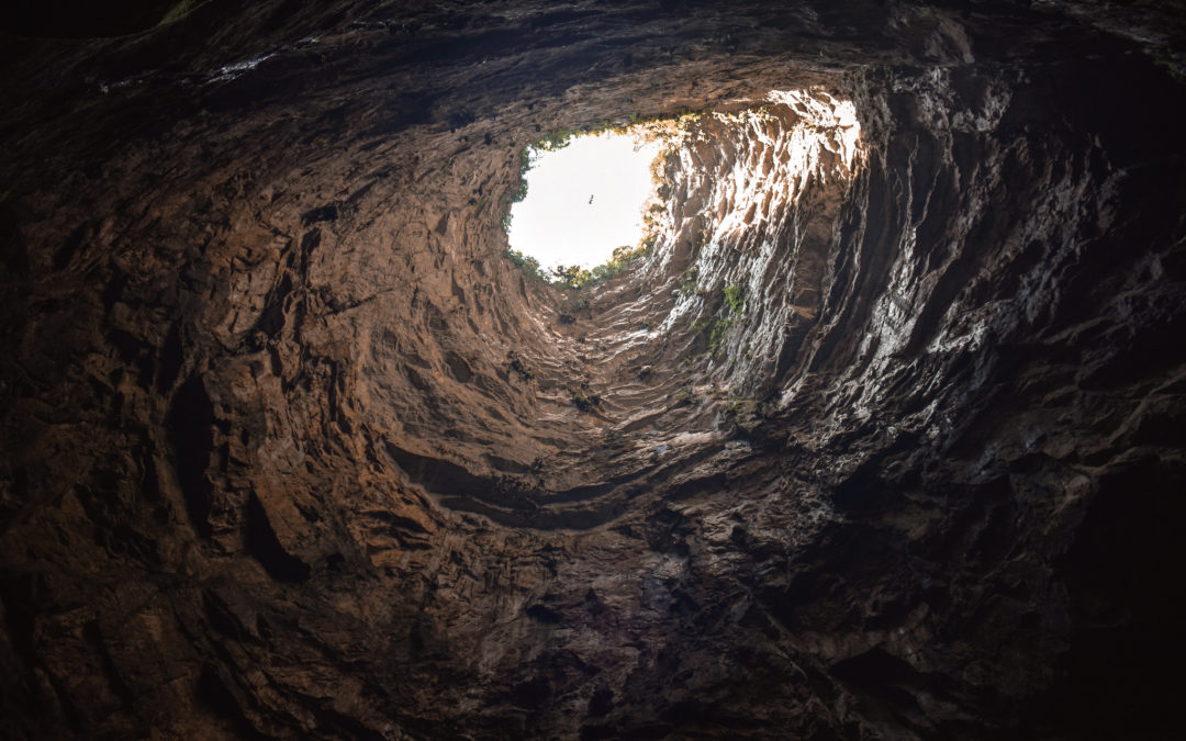 Abseiling into the World’s  Deepest Pit Cave-Sotano de las Golondrinas