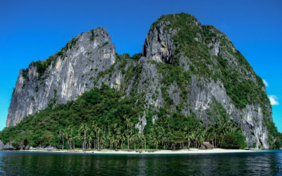 Island Exploring in Beautiful Palawan in My Own Bangka/Boat to Deserted Islands and Beaches, Philippines